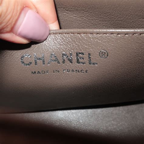 how do i know if a chanel bag is authentic|how to authenticate chanel bag.